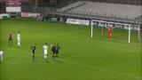 Hilarious penalty kick in French 5th division