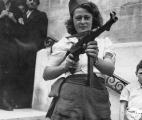 French Resistance fighter Simone Segouin in 1944. Passed away today at age 97. A life well lived.